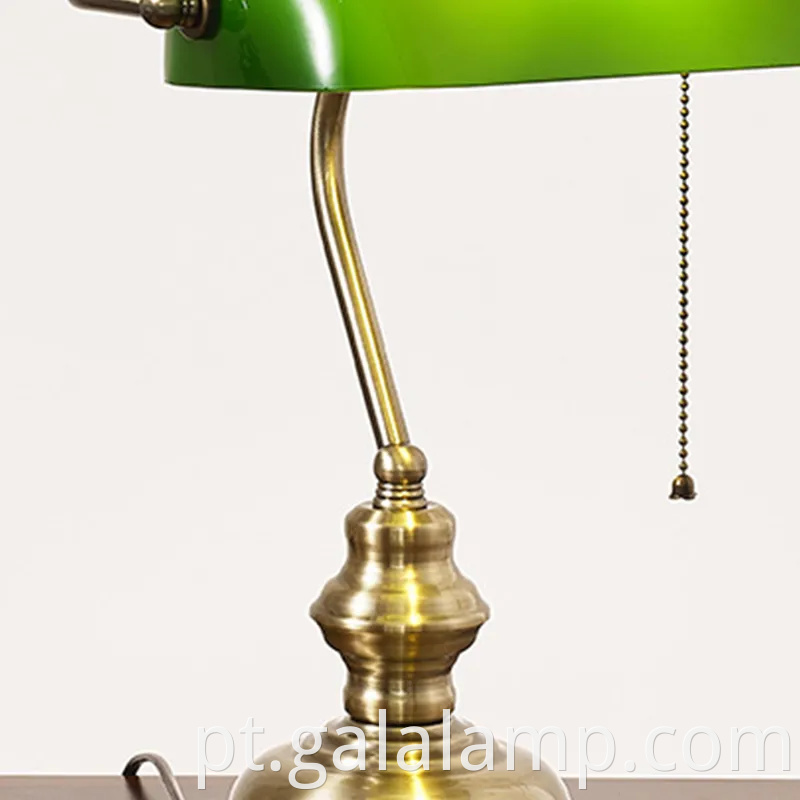 Lâmpada de mesa de bronze americana clássica para quartos elegantes